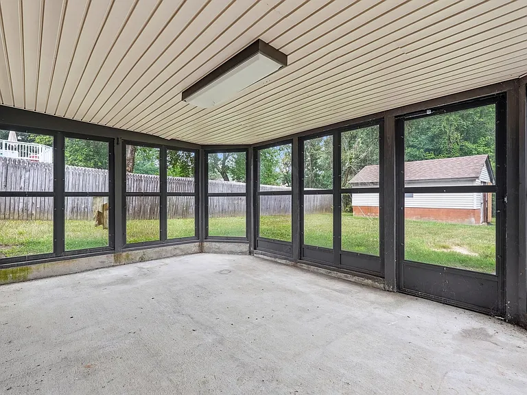 17004 Gohagen Rd — Photo 40