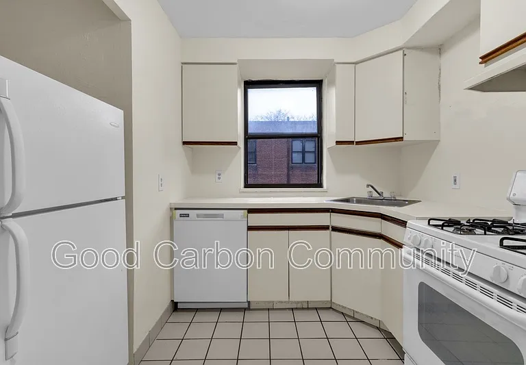 1022 Delaware Ave #B06 — Photo 6