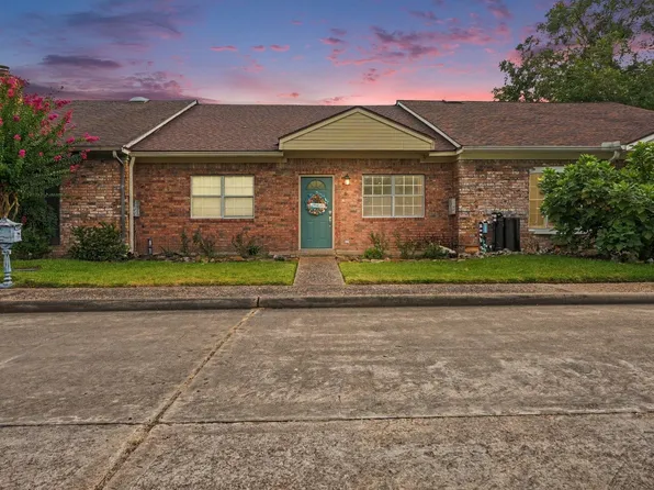 1310 E James St APT 6, Baytown, TX 77520