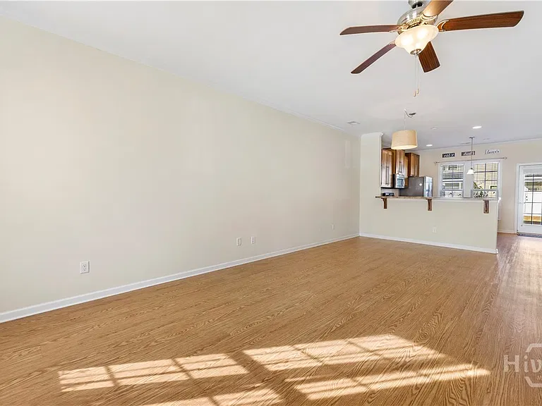 116 Ventura Pl — Photo 6