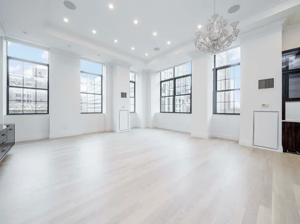 351 East 51st Street image 1 of 17