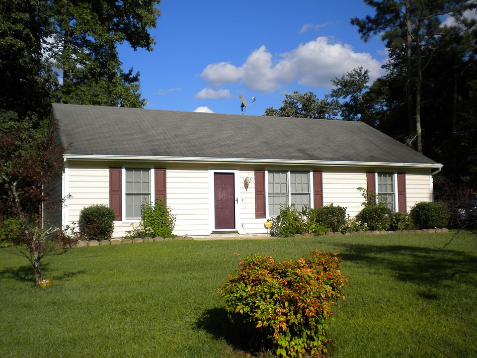 1st image of 21313 Bridle Path Dr