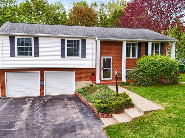 2 Laurelwood Rd, New Hartford, NY 13413