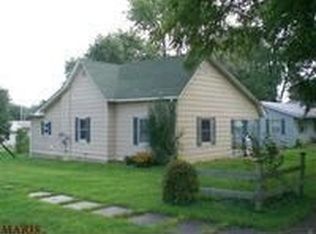 401 E 2nd St, New London, MO 63459