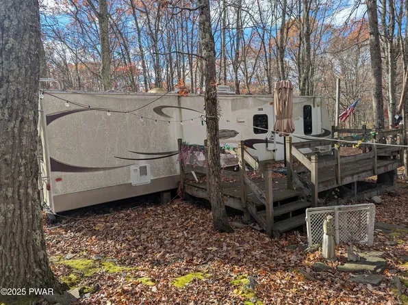 134 Chenango Dr, Shohola, PA 18458