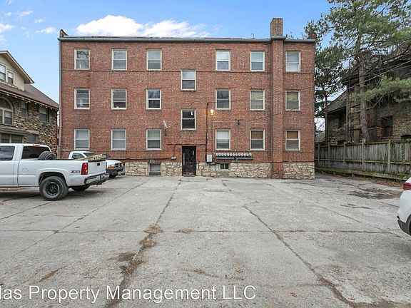 2nd image of 3708 Summit St #304