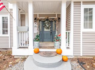 29 Valley View Rd, Becket, MA 01223