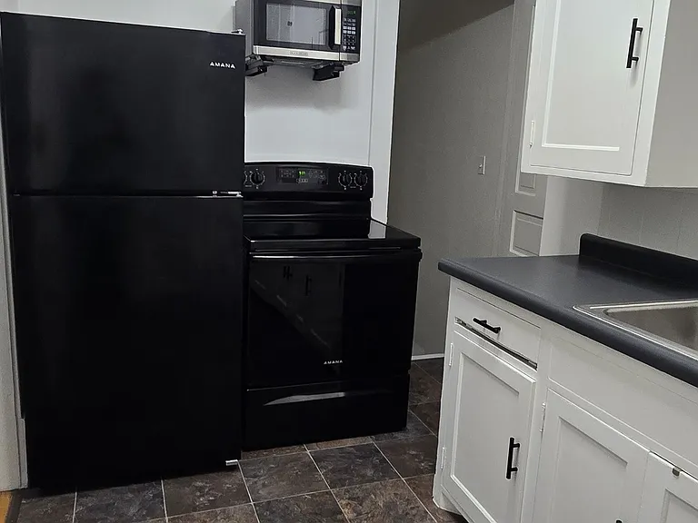 1114 College St N #1144 — Photo 4