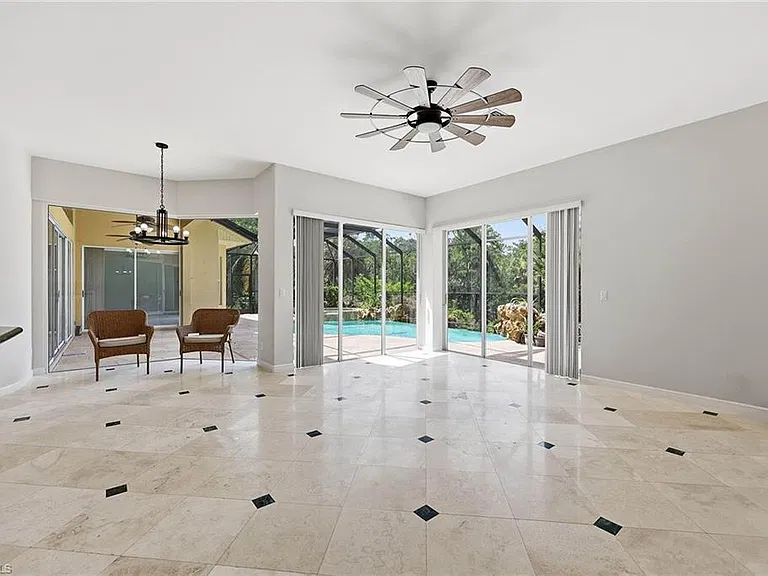 25820 Creekbend Dr — Photo 7