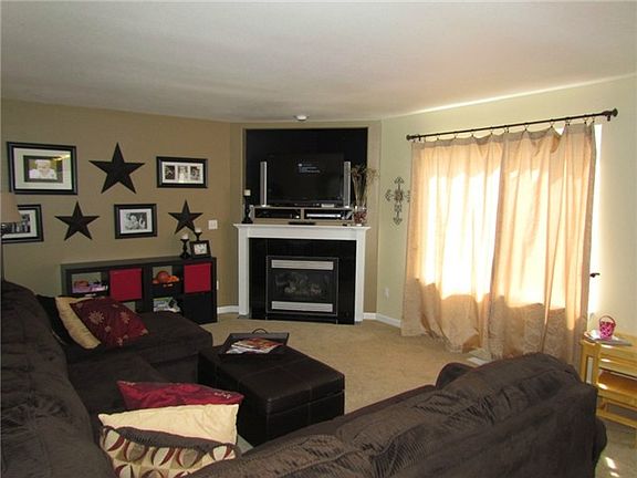4th image of 16118 88th Ave E