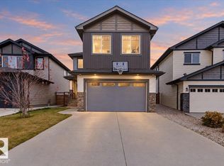 3623 8th St NW, Edmonton, AB T6T 1A1