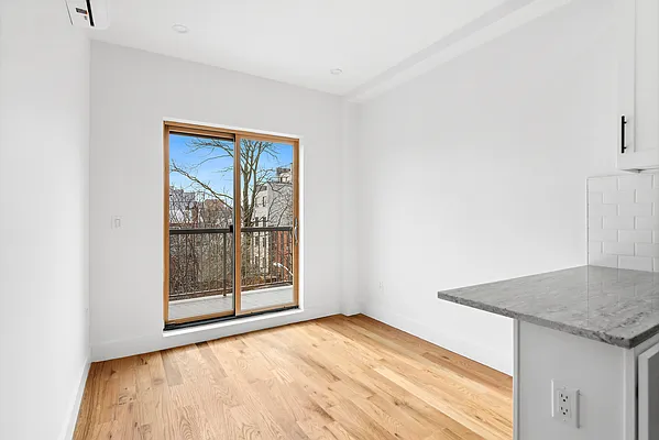 Dining area, photo 1