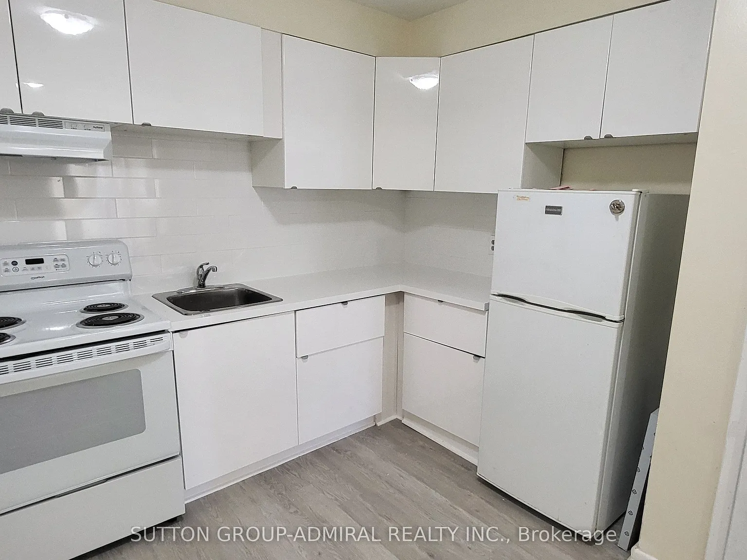 2 bed, $1,900 — Photo 2