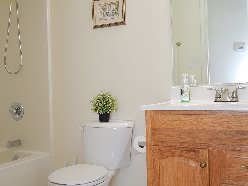 2nd image of 17 Sebring Ct