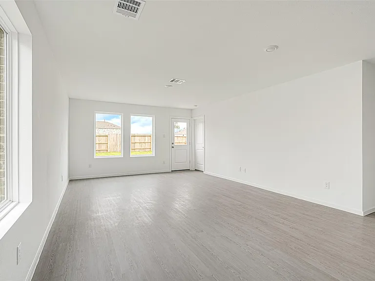 31410 Casacalenda Ln — Photo 7