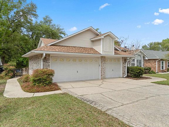 2nd image of 6331 Summer Lakes Ln