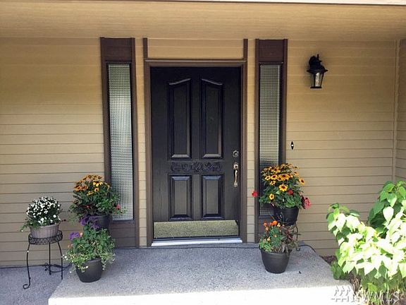 2nd image of 401 23rd St NE