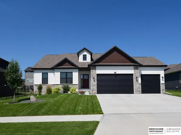 11010 N 169th St, Bennington, NE 68007