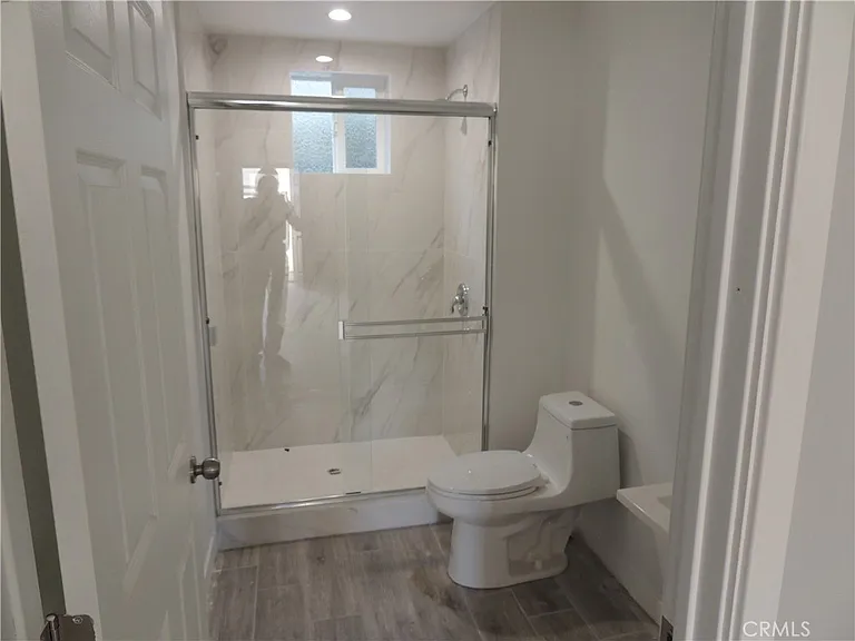 22735 Del Valle St #1 — Photo 13