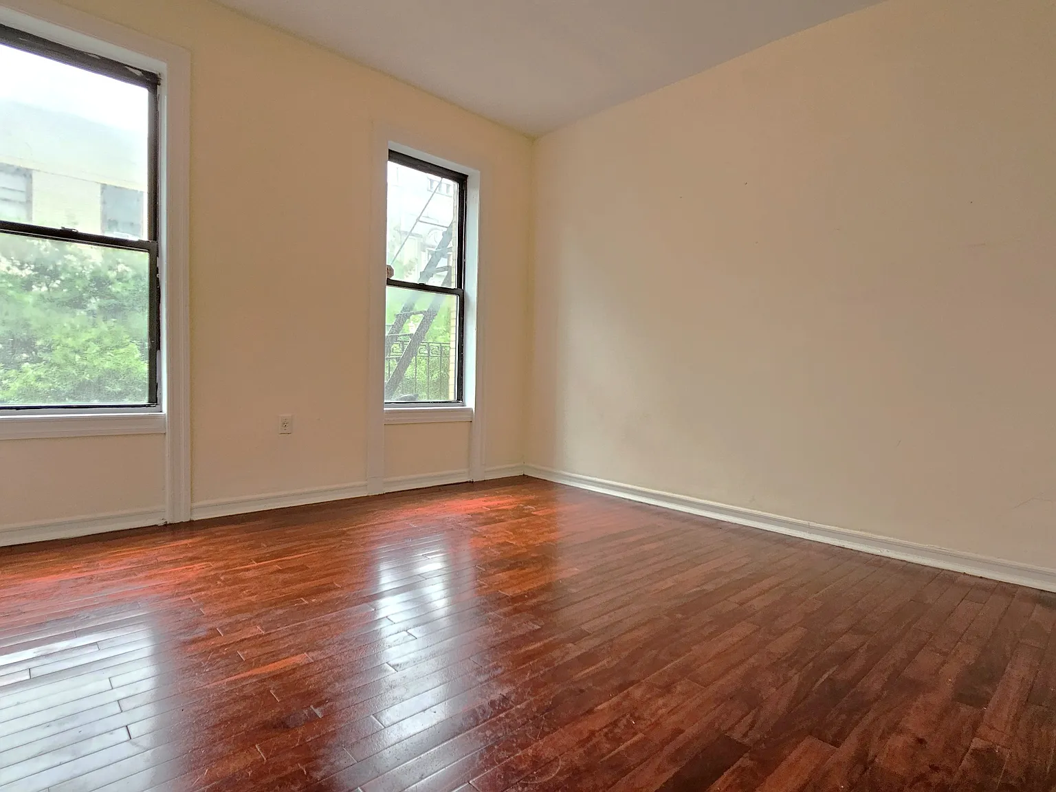 300 Fort Washington Avenue — Photo 4