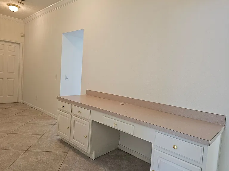 7209 Colonial Lake Dr — Photo 31