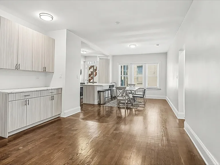 5459 S Ingleside Ave #2N — Photo 2