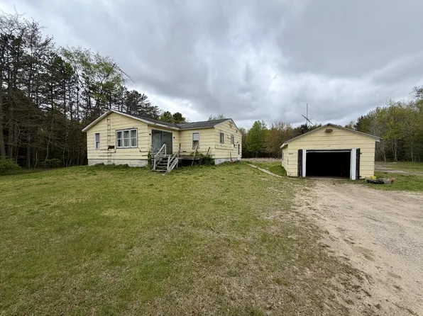 2214 E Mount Garfield Rd, Muskegon, MI 49444