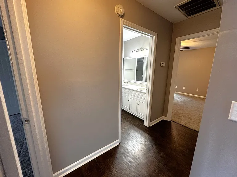 46 Sagebrush Apts — Photo 5