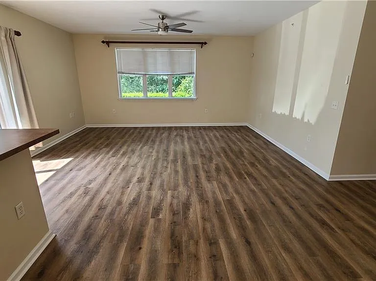 932 Southmoor Dr #101 — Photo 8