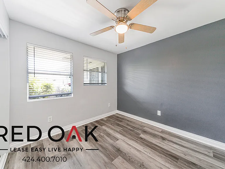 1036 Normandie Ave #14 — Photo 6