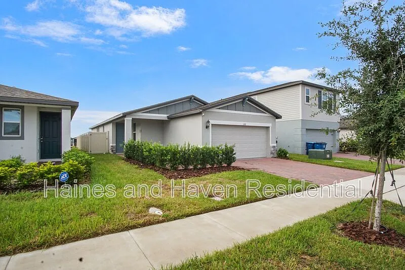 4 bed, 2.0 bath, 1630 sqft, $2,100 — Photo 2