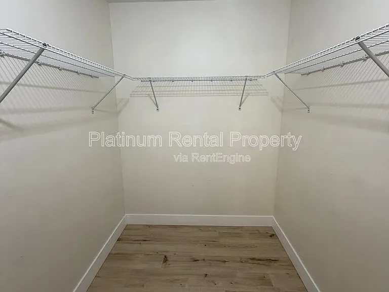 906 Country Park Dr SE — Photo 17