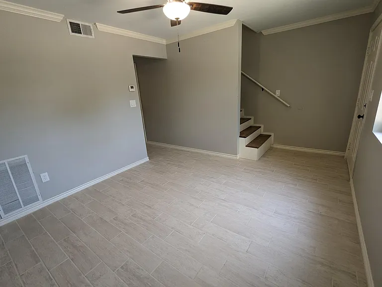 114 Scofield Ave #112 — Photo 4