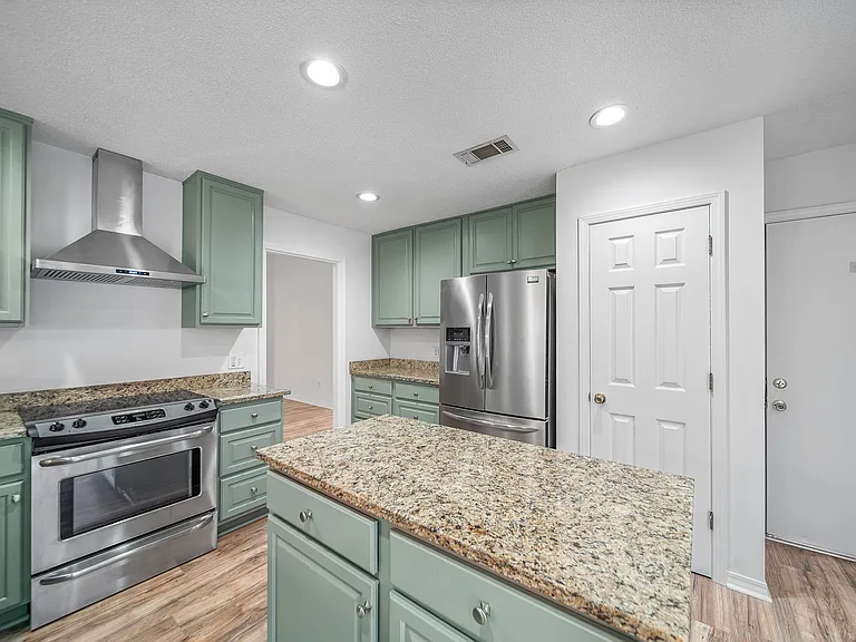 3313 Country Meadow Ln — Photo 9