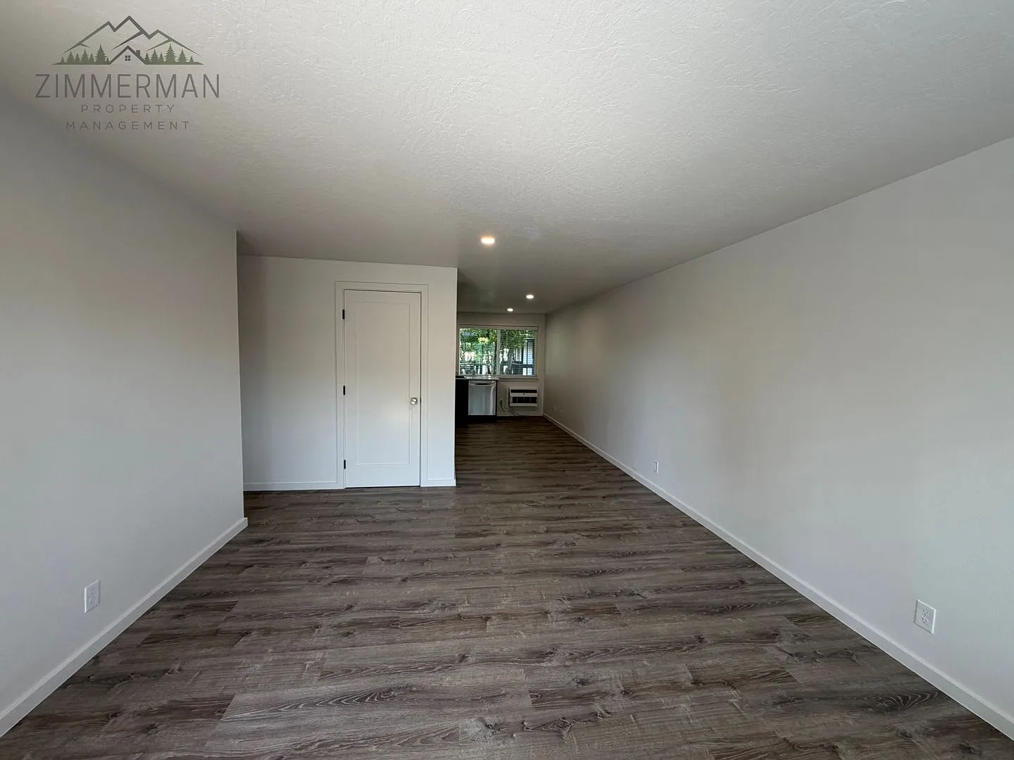 147 C Street — Photo 4