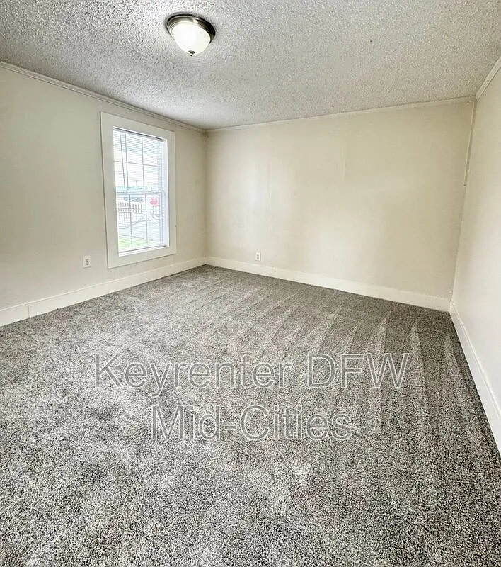 2 bed, 1.0 bath, 840 sqft, $1,395 — Photo 4