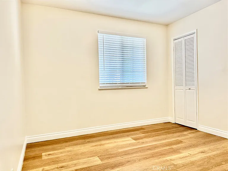 1906 W Kenoak Dr — Photo 12