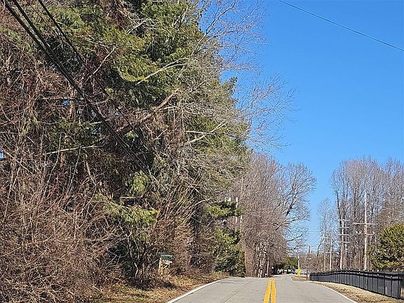 4th image of 5111 Sands Rd