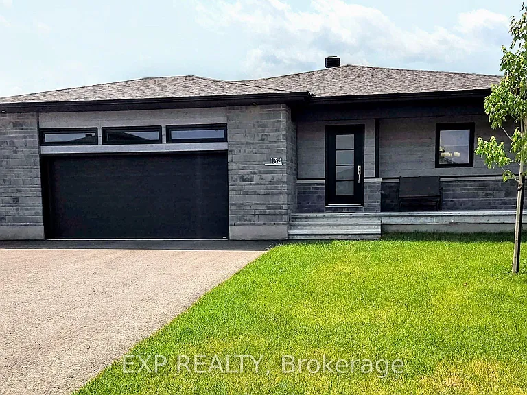 134 Giroux St — Photo 1