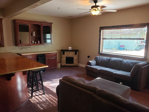 Furnished couches, can remove.