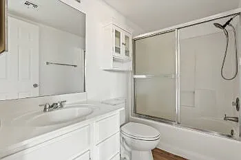 1344 Park Ln — Photo 9