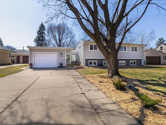 2nd image of 1440 Belmont Ln W