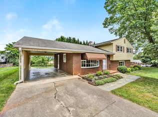 5703 Brahma Rd, Roanoke, VA 24018