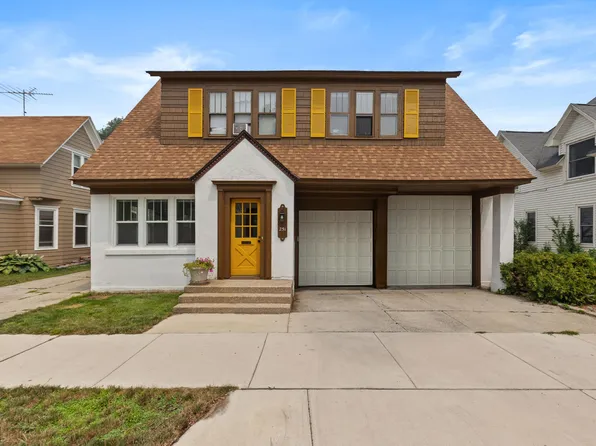 251 W 11th St, Holland, MI 49423