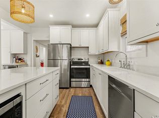 705 State St, Charlevoix, MI 49720