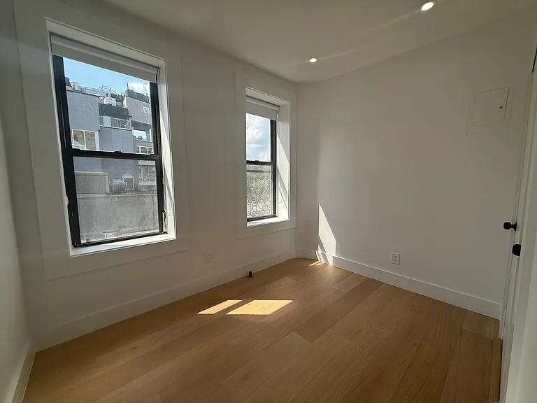 169 Sullivan St #19 — Photo 8