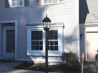 3 Pheasant Run Ln, Stratham, NH 03885