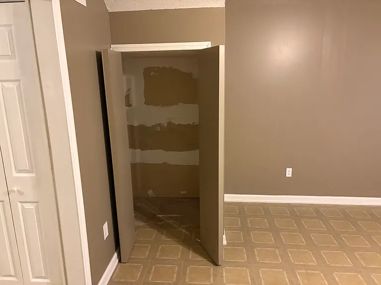 641 Shadywood Ln — Photo 23
