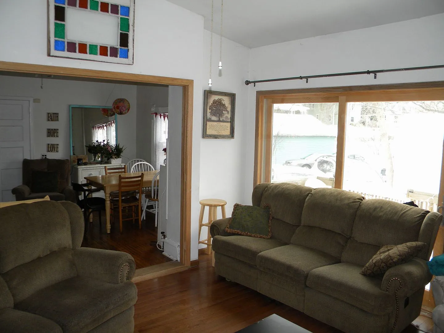 2215-COMO — Photo 2