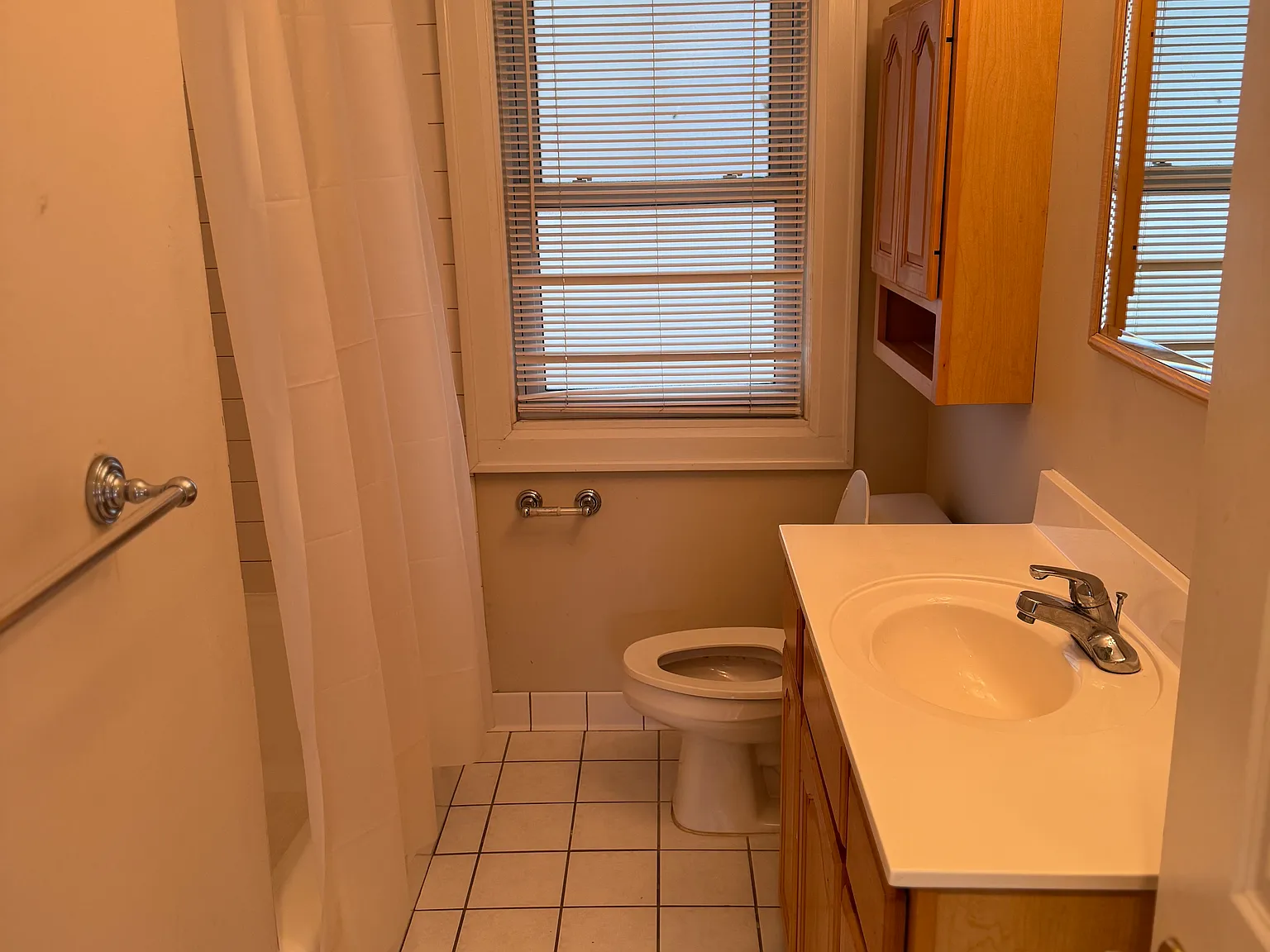 2 bed, 925 sqft, $1,750 — Photo 2